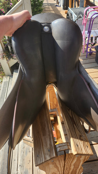 18" Wintec All purpose Englsih Saddle