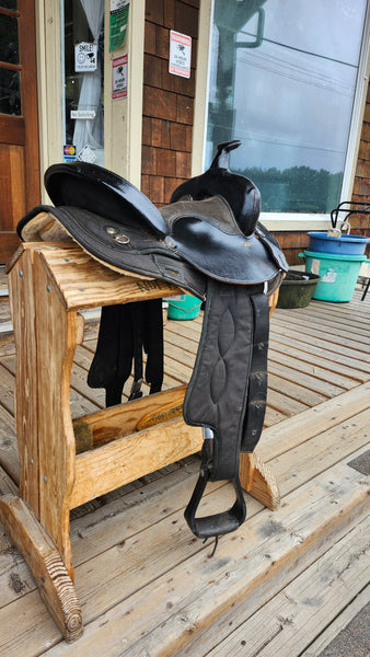 14" Big Horn Synthetic Saddle