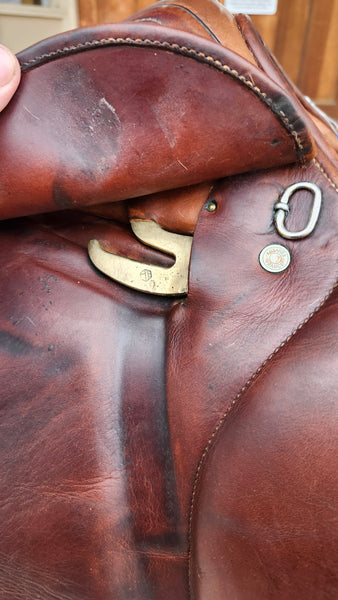 18" Antares Jump Saddle
