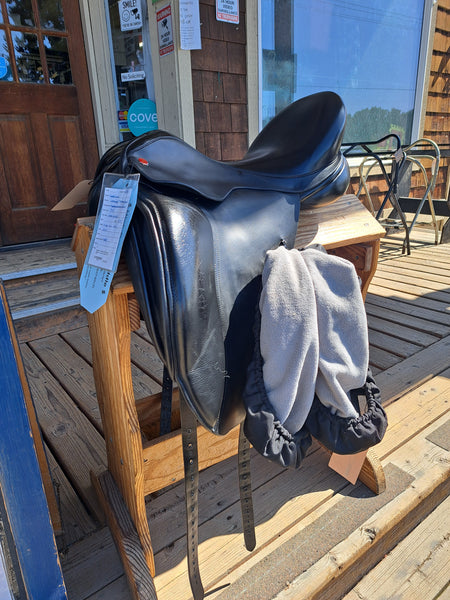 17.5" Hastilow Concept Dressage Saddle