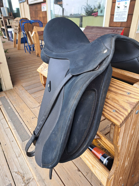 17" Wintec 2000 All Purpose English Saddle