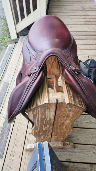 18" Devoucoux Chiberta Lab Monoflap Jump Saddle