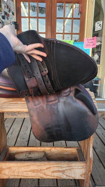 18" Antares Contact Jumping Saddle