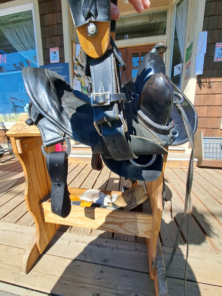Small (14-16") EZ Fit Treeless Western Endurance Saddle