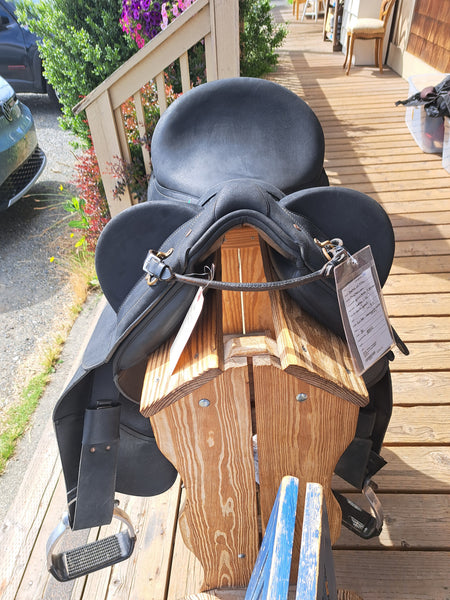 Bates Wintec Swinging Fender Australian Saddle - Large