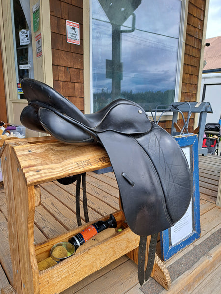 17.5" Klimke Miller Dressage Saddle