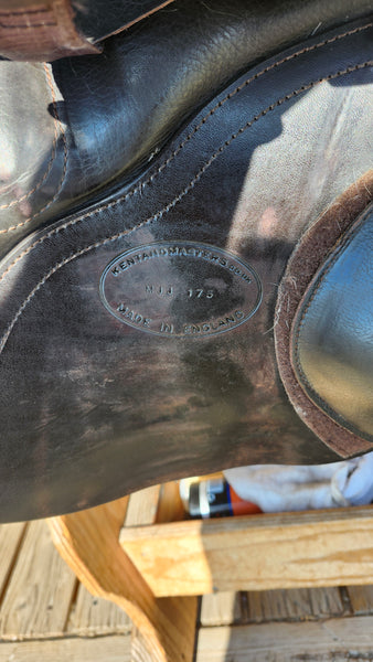 17.5" Kent & Masters S-Series jumping saddle