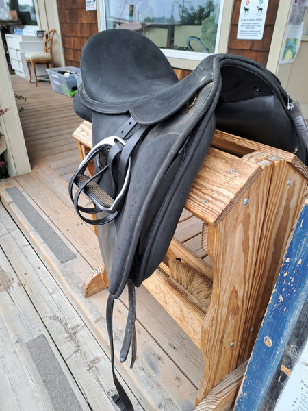 18" Wintec Isabell Werth Dressage Saddle