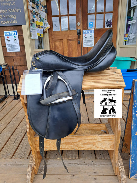 18" HDR Dressage Saddle