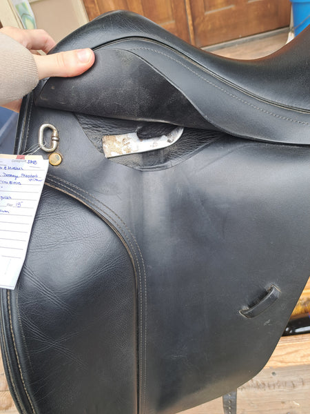 17.5" Kent & Masters MDR Standard Wither Dressage Saddle