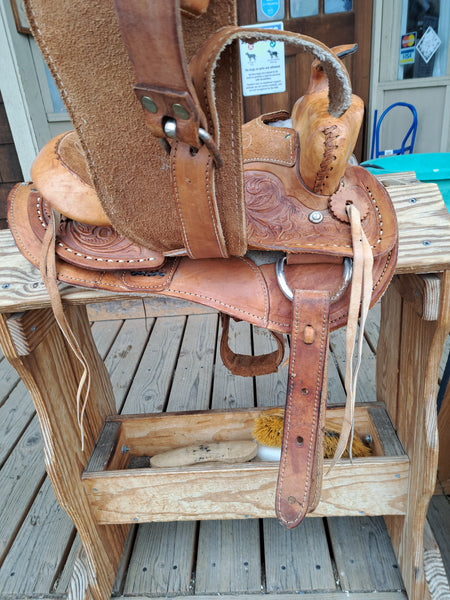 12" Westen Saddle