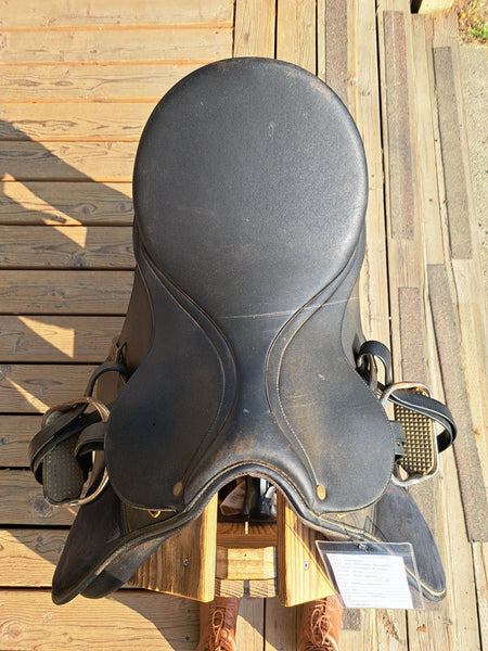 17.5" Wintec All Purpose English Saddle