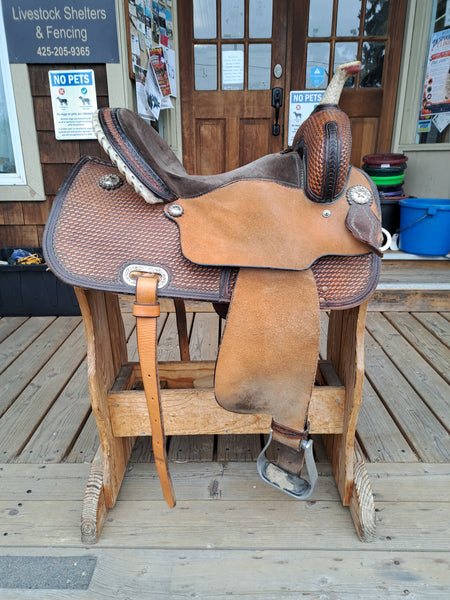 15.5" Circle Y Mercedes Barrel Saddle