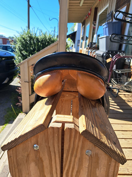 17" Stubben Siegfried VSD Dressage Saddle