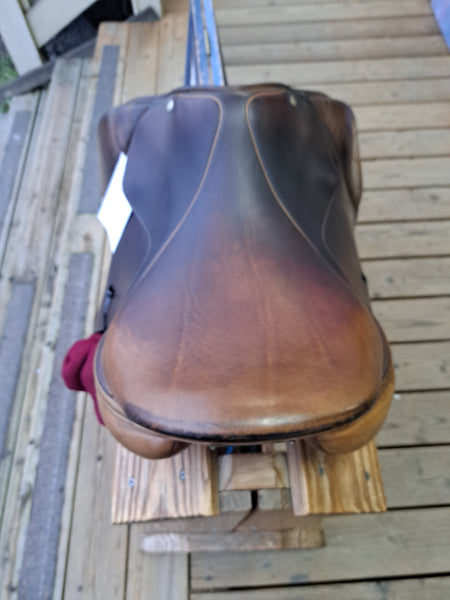 ON TRIAL 17" Patric Sellerie Close Contact Saddle