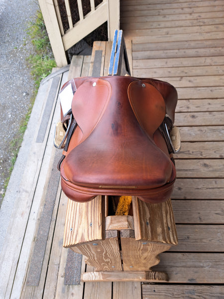 16.5" Amerigo Jumping Saddle