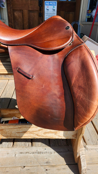 16.5" Harry Dabbs English Saddle