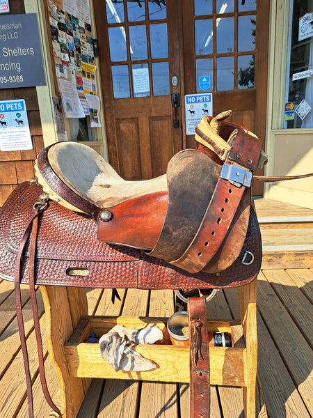16" Barrel Racing Saddle