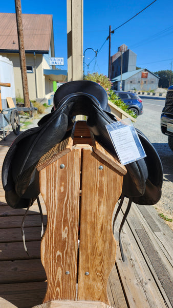 18" Hastilow Concept Dressage Saddle