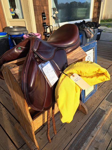 17" Amerigo Vega Close Contact Saddle