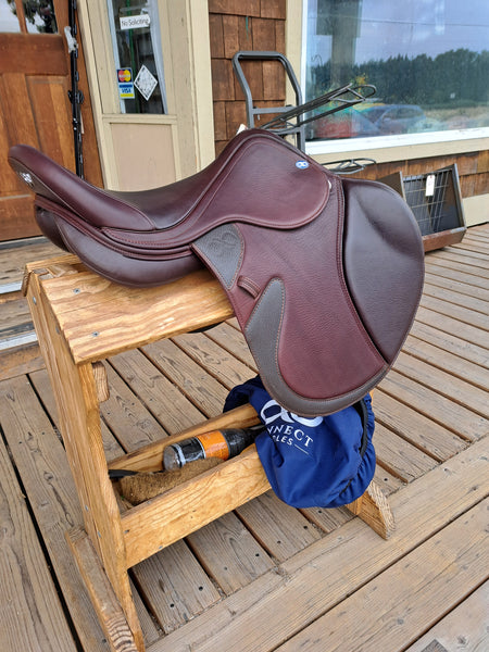 17.5" Connect Saddles Rialto SB Jump Saddle