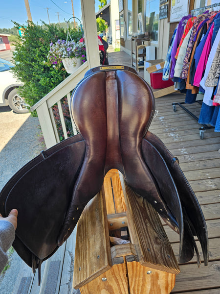 17" Lovatt & Ricketts Close Contact English Saddle