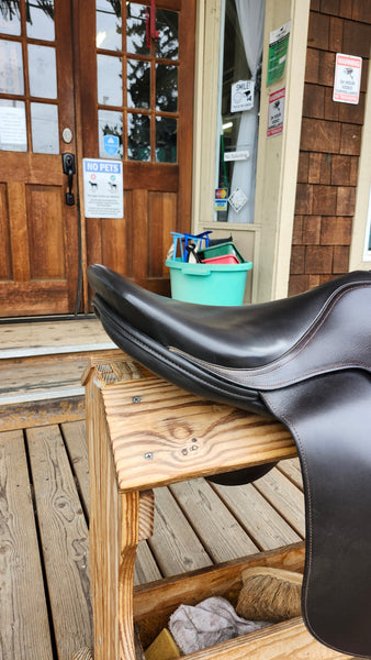 21" Blue Ribbon Cutback Saddleseat Saddle