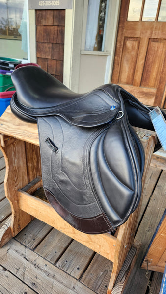 17" Hastilow & Sons Warwick Jumping Saddle