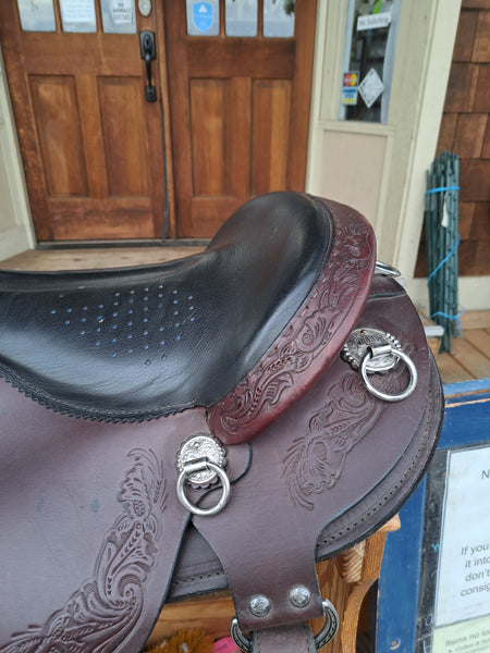 17.5" Tucker Horizen outpost Endurance Saddle