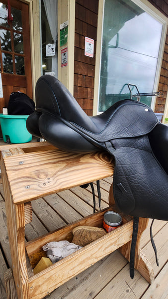 17" Custom Saddlery Icon Flight Dressage Saddle