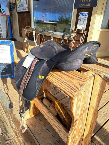15" Wintec Synthetic All Purpose English Saddle
