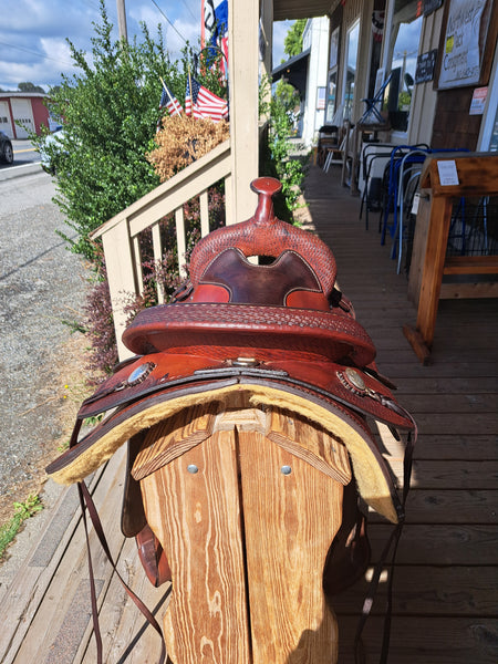 17" Crates Supreme Western Trail Saddle