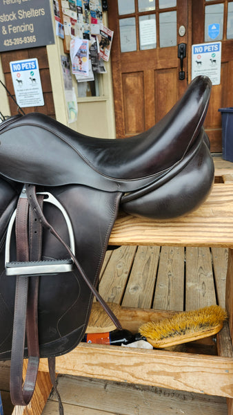17" Hulsebos WB4 Dressage Saddle