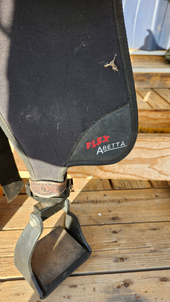 17" Abetta Stealth Flex Cordura Western Saddle