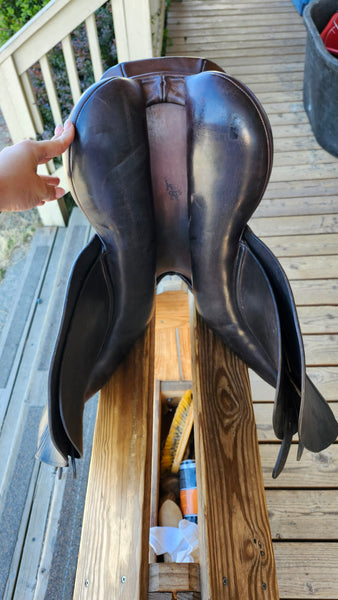 17" County Stabilizer Jumping Saddle