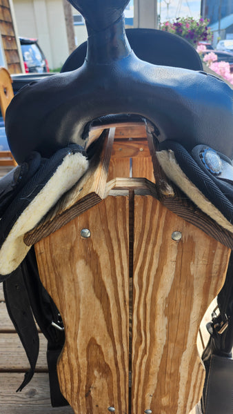 ON TRIAL 16" Synthetic Western Saddle