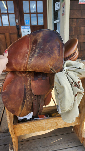 16.5" Luc Childeric Jumping Saddle