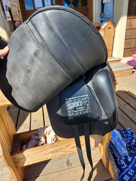 17.5" Stubben Scandica D.L. Dressage Saddle