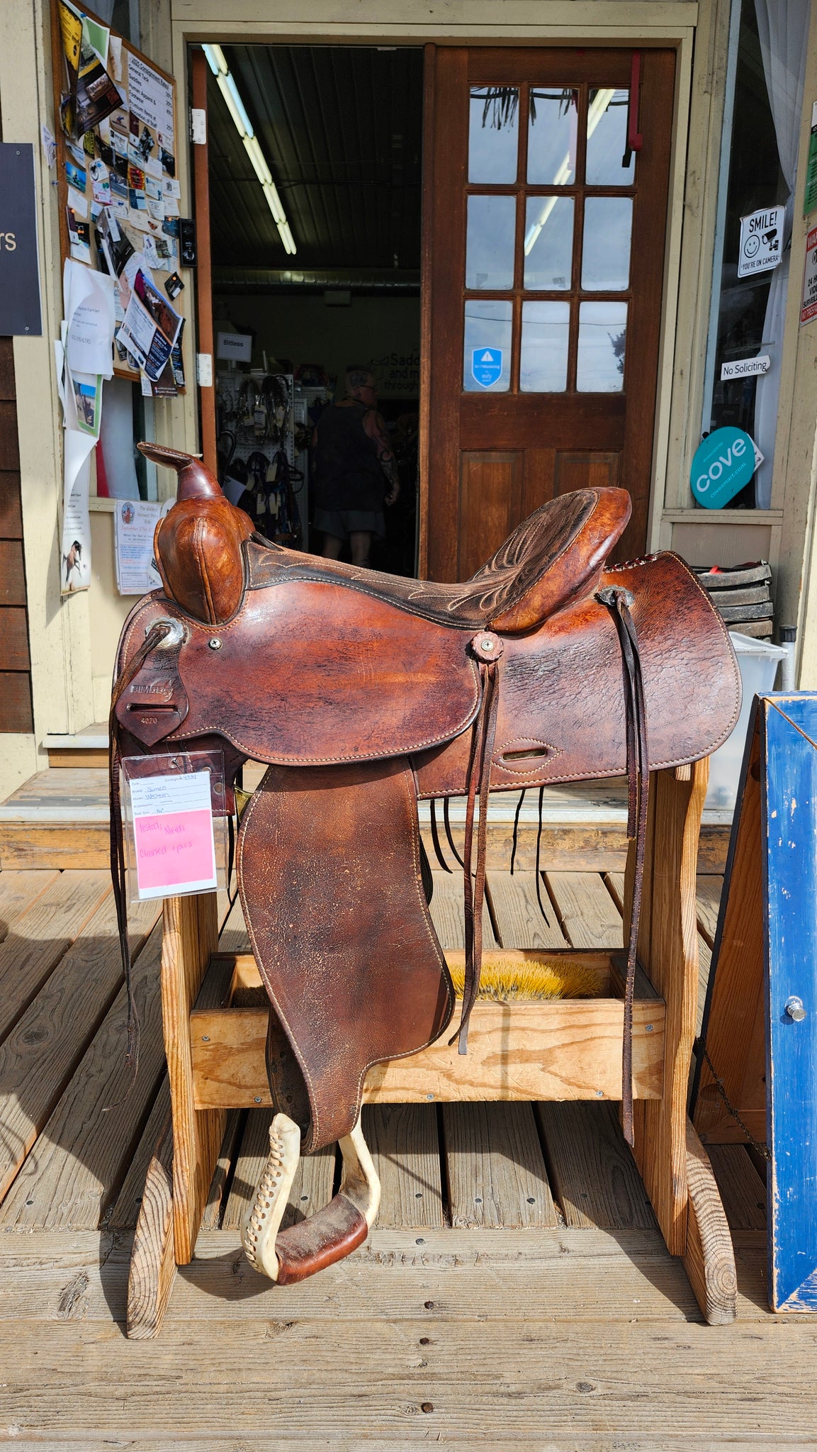 16" Simco Western saddle