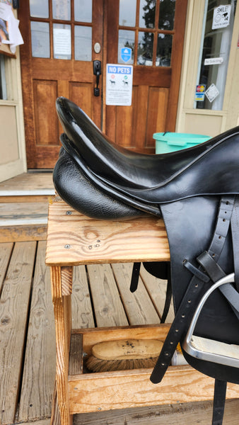 17.5" JRD Enduro Dressage Saddle