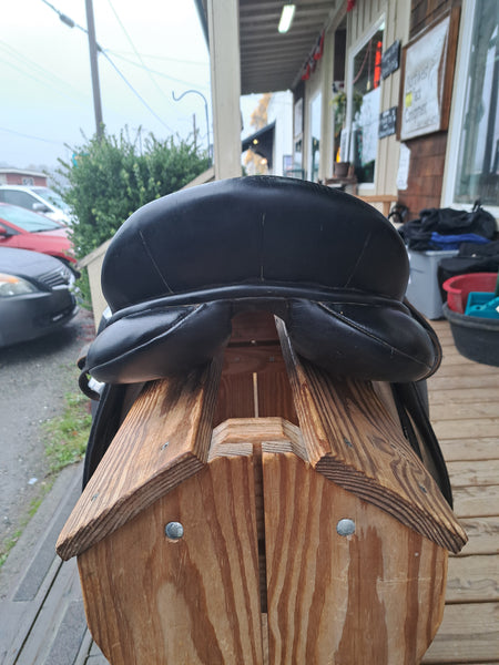 17.5" Stellar Saddlery Calypso Dressage Saddle