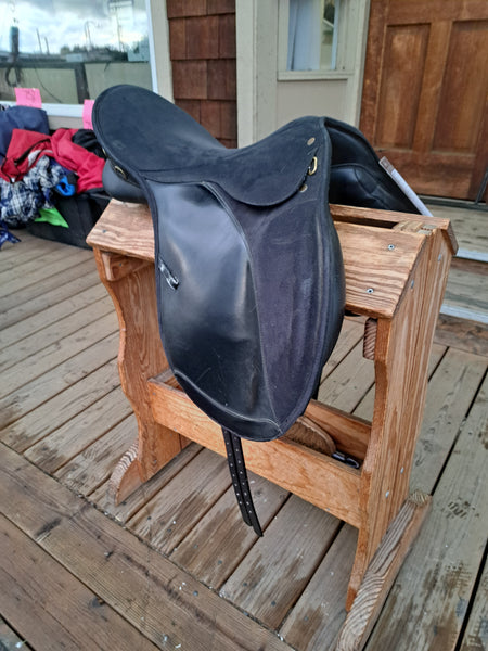 17.5" Wintec All Purpose Saddle