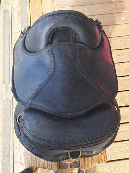 15" Torsion Treeless Saddle