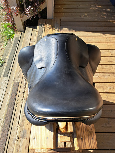 17.5" Greg Allan Custom Dressage Saddle