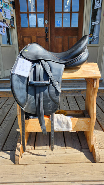 17" Prestige Dressage Saddle