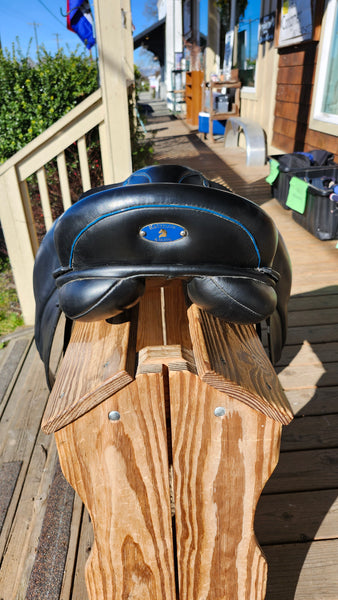 17.5" Hastilow & Sons Supreme Dressage Saddle