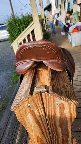 18" Paris Tack Laffite Close Contact Saddle