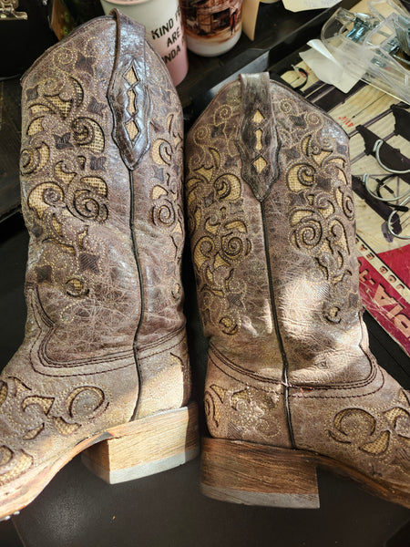 Size 7 Corral Western boots