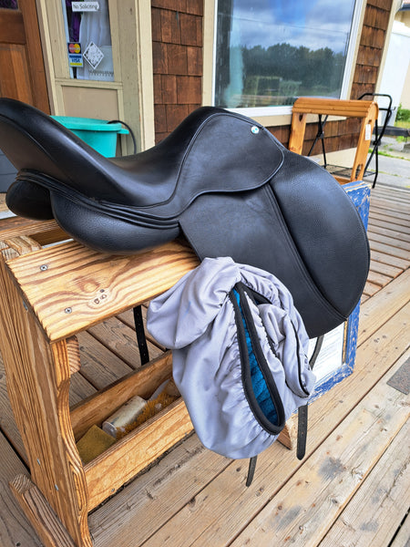 18" Takt Dressage saddle