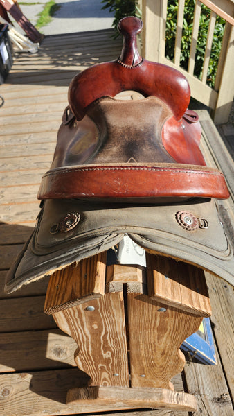 14.5" Courts Synthetic Western Saddle